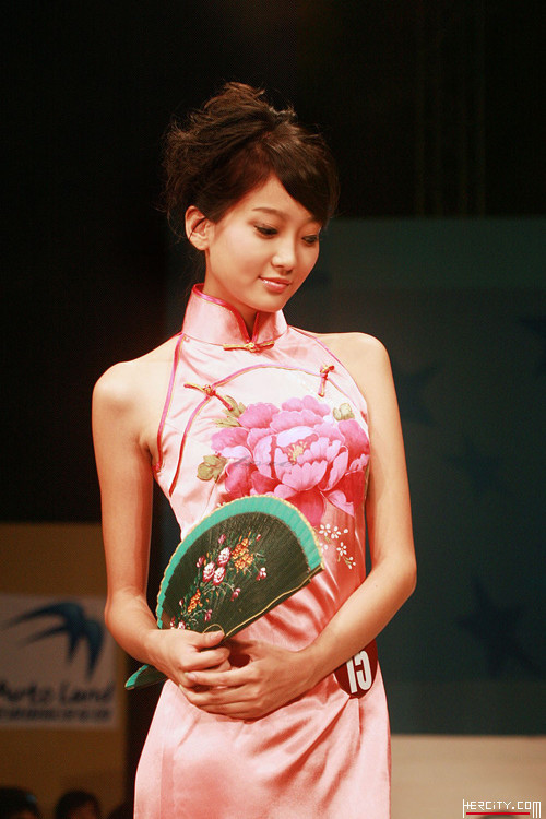 中国美女明星旗袍装
