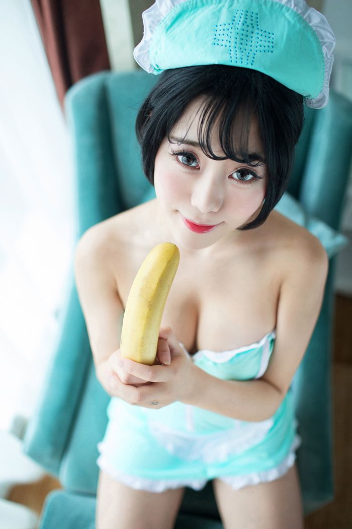 内涵小护士兜豆靓爱吃香蕉表情销魂