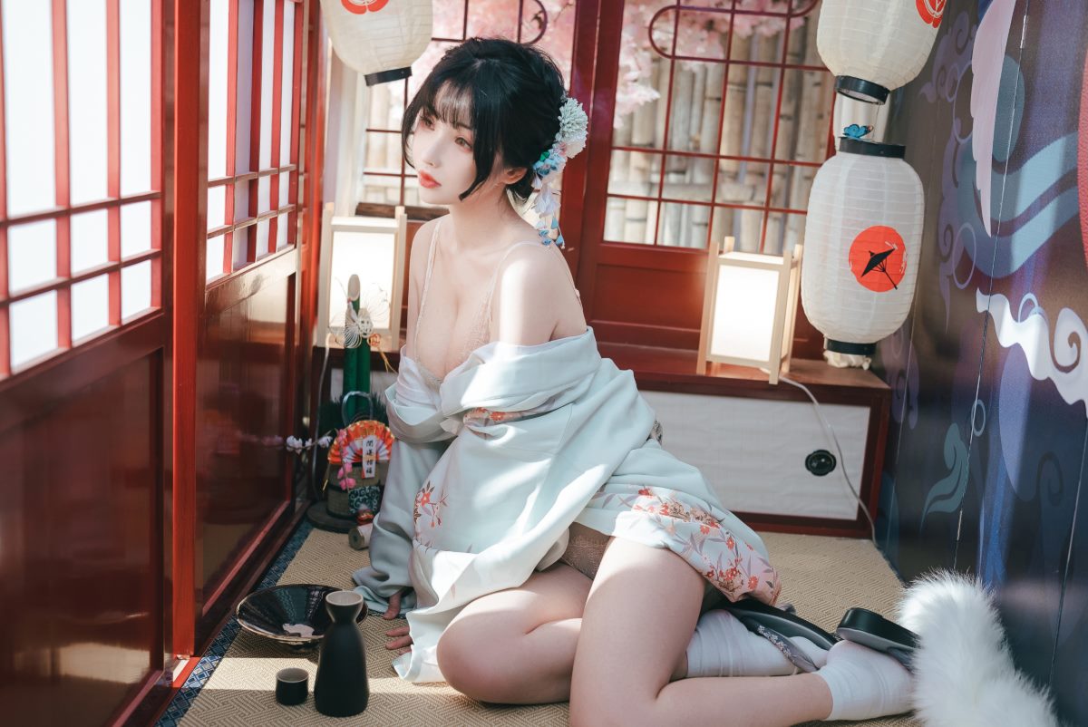 [COSPLAY]rioko凉凉子 – 年上の韵 温泉旅行