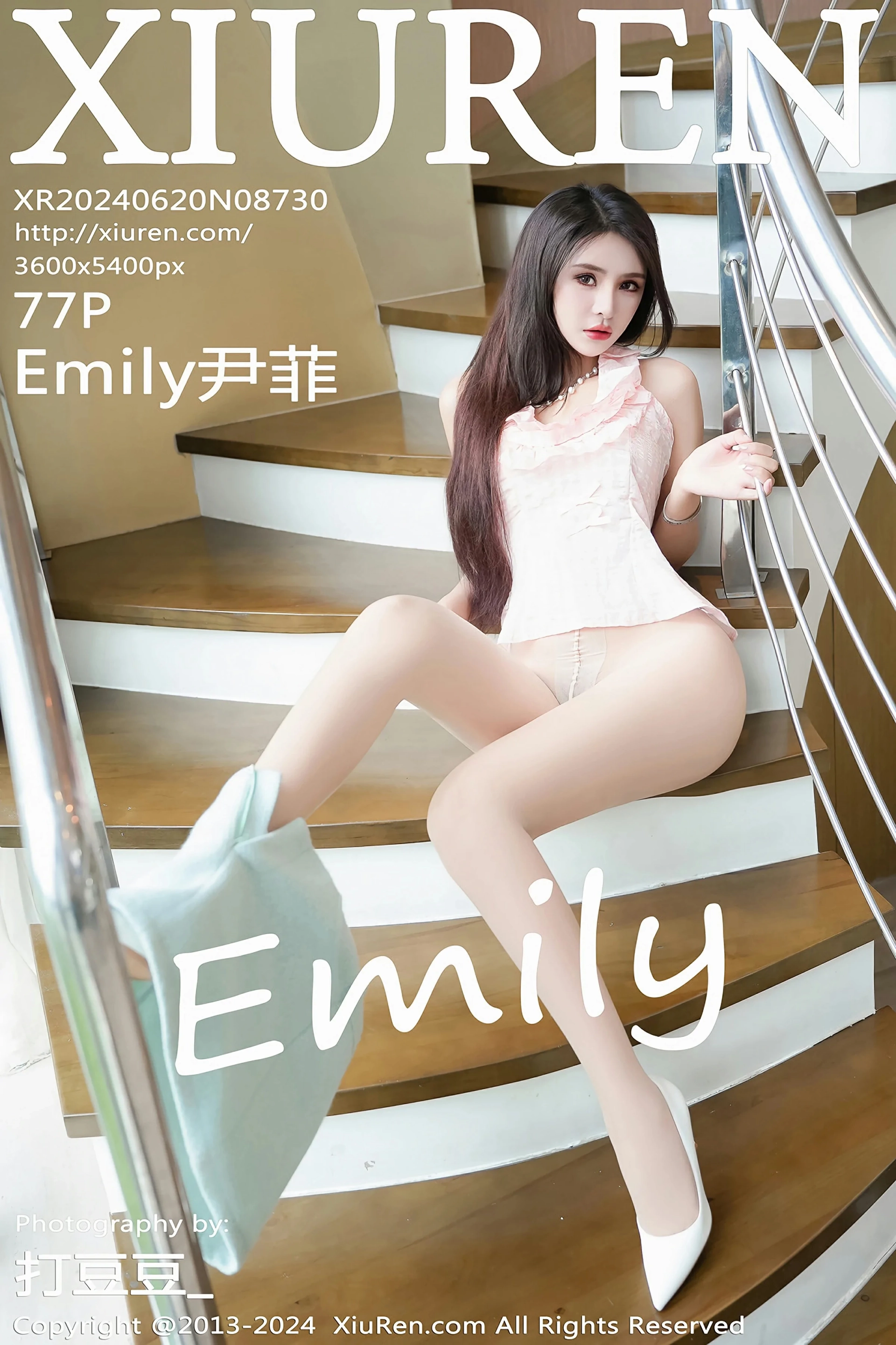 [XiuRen秀人网] 2024.06.20 No.8730 Emily尹菲 粉色上衣 诱人白色丝袜 性感写真 [77+1P]