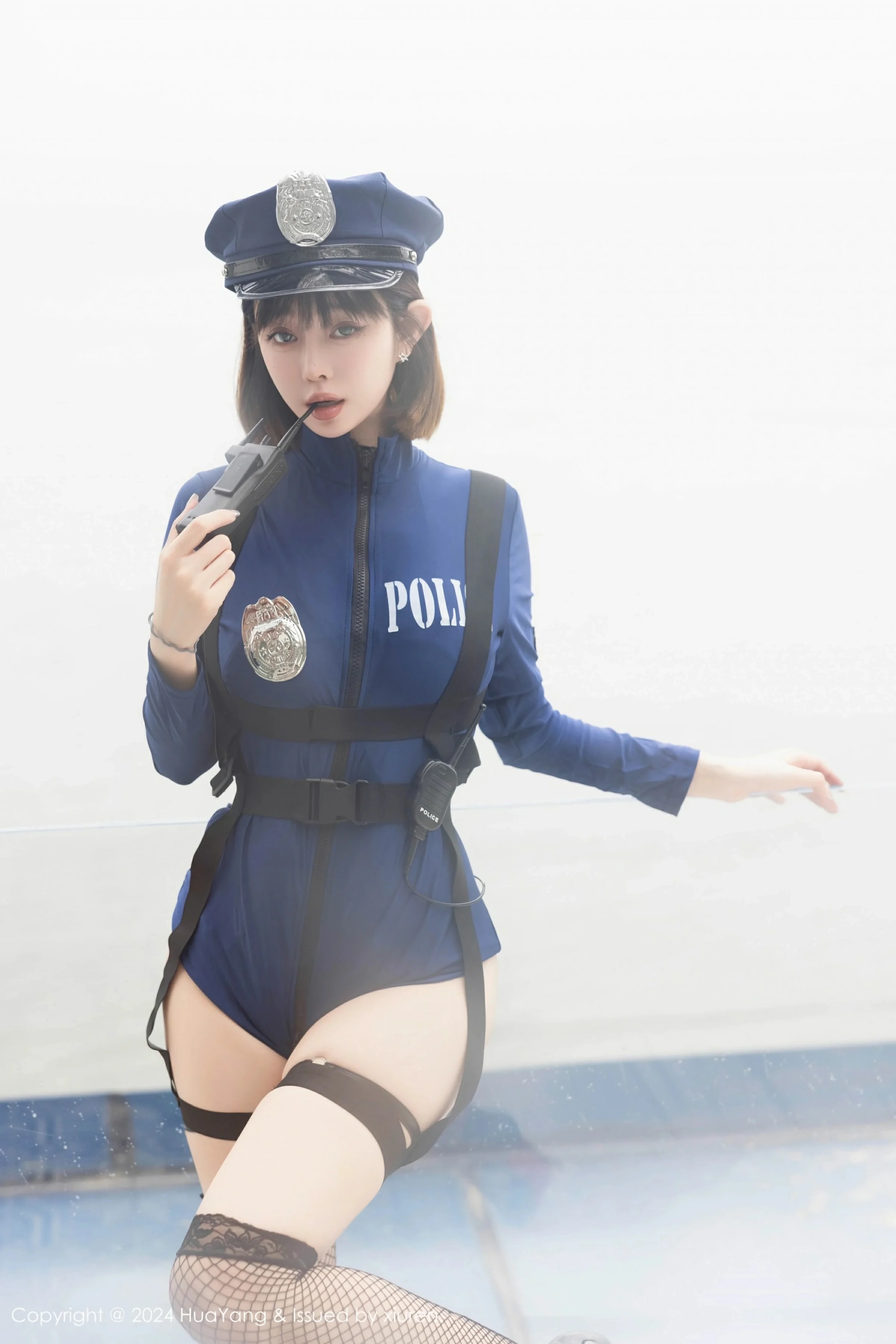 [HuaYang花漾写真] 2024.08.09 VOL.599 王雨纯 性感蓝色制服 黑色网袜 大理旅拍写真 [96+1P]