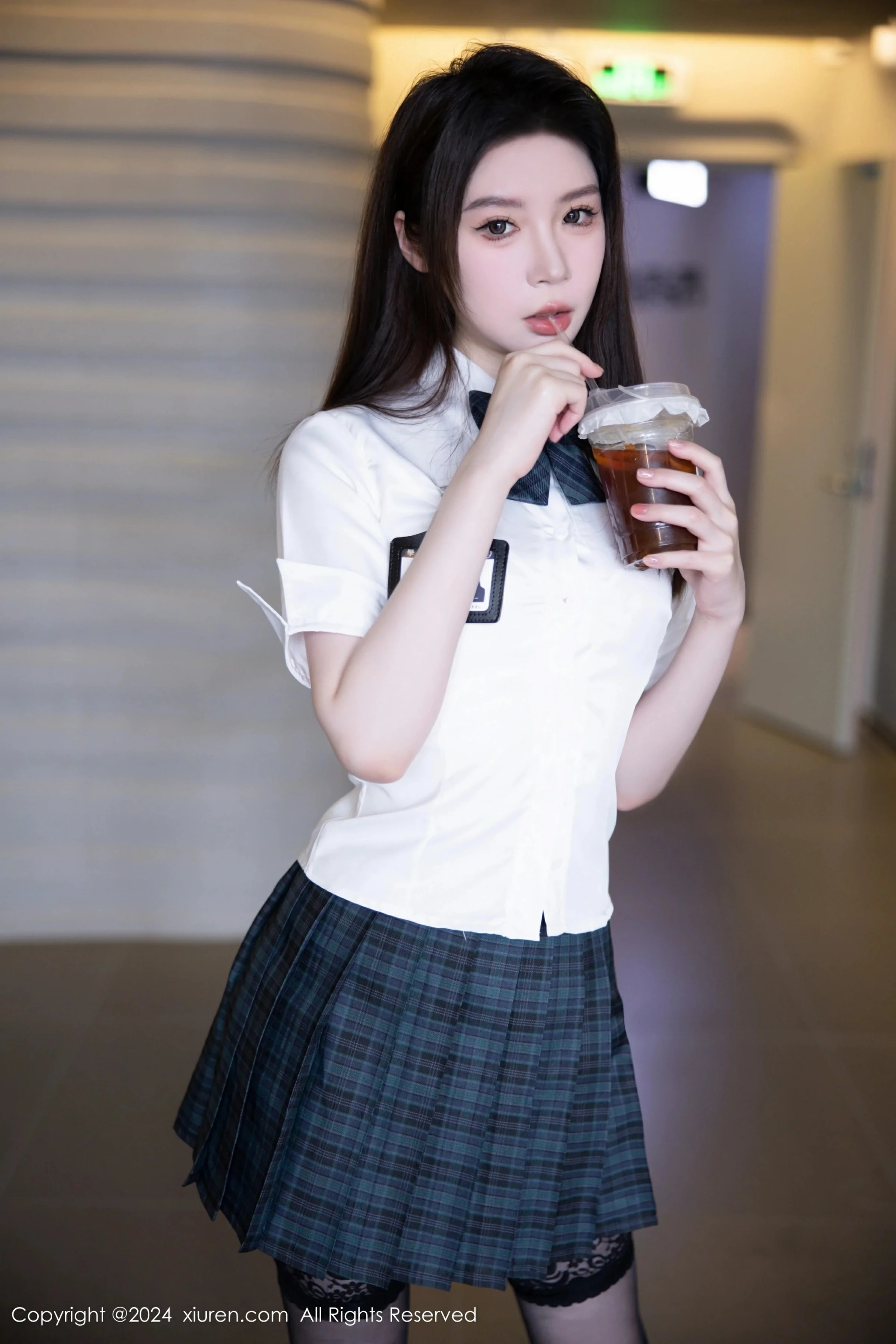 [XiuRen秀人网] 2024.08.27 No.9074 梦心玥 JK制服 魅惑黑丝 性感写真 [91+1P]