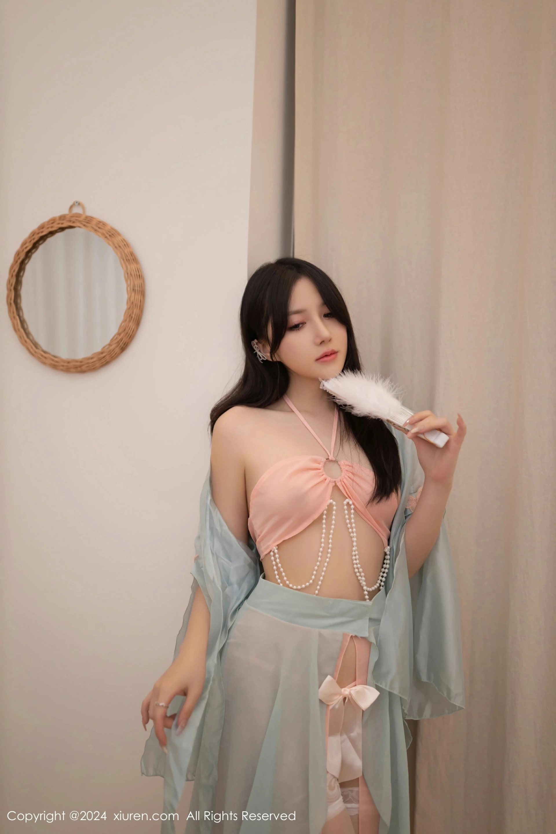 [XiuRen秀人网] 2024.08.30 No.9093 鱼子酱Fish 古风服饰 白色丝袜 性感写真 [80+1P]