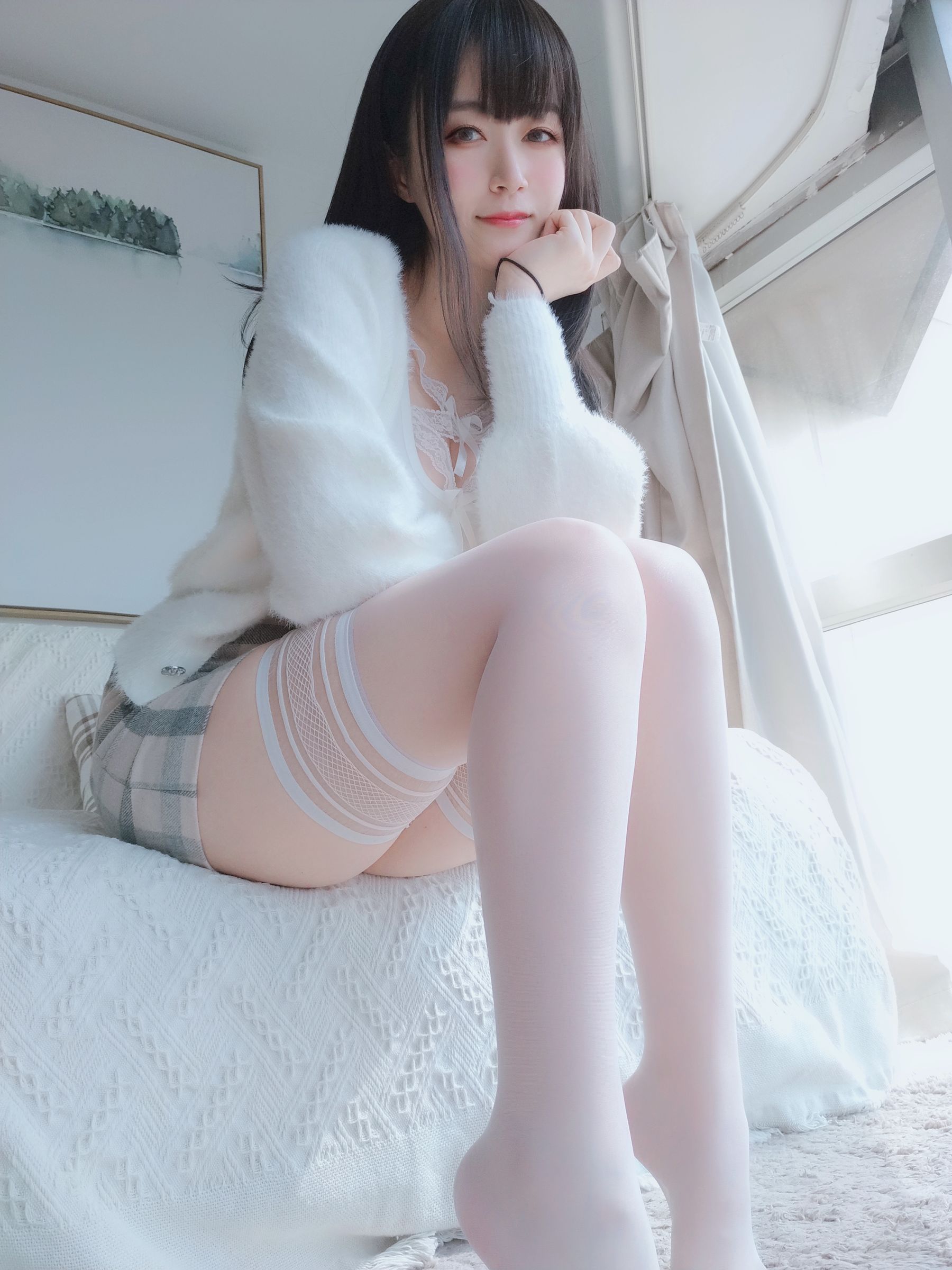 [COSPLAY] Coser小姐姐白银 – 白蕾丝