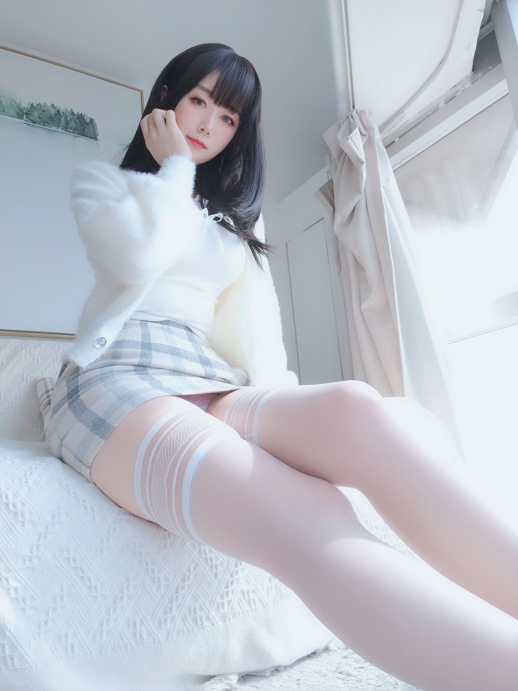 [COSPLAY] Coser小姐姐白银 – 白蕾丝